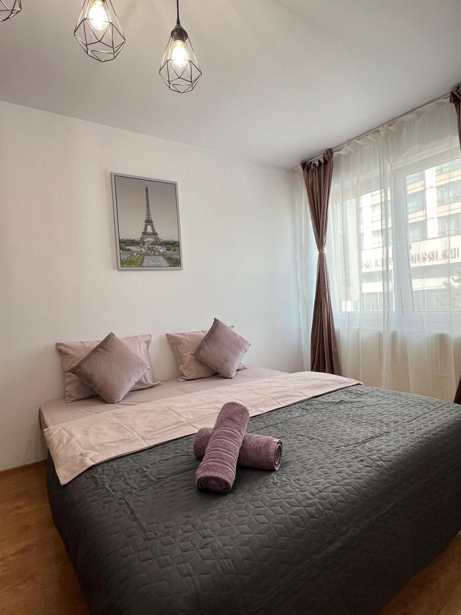 2 Rooms Apartment City Center Iasi Eksteriør bilde